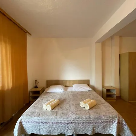 Apartmani Ivanka Starigrad Paklenica Exterior photo